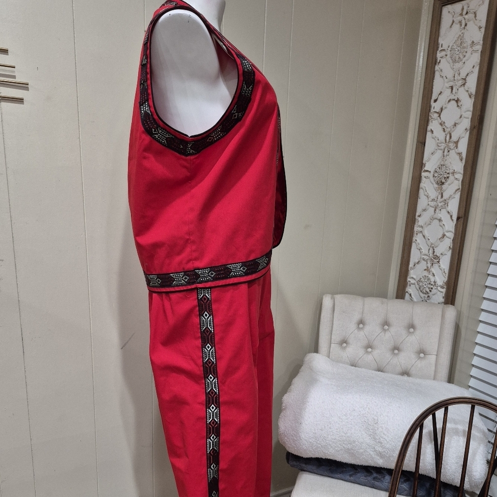 Red Embroidered Women's Pants & Jumpsuit Set - Picture 3 of 15